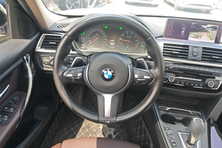 BMW 3 Series 2018 #15 BMW 3 Series 2018 car image #15