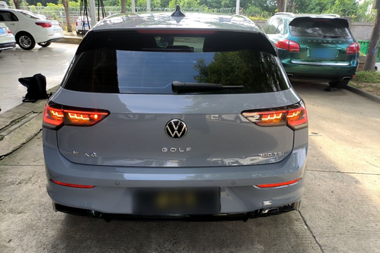 Volkswagen Golf 2025 #6 Volkswagen Golf 2025 car image #6