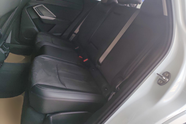 Audi Q3 2022 image de voiture #17