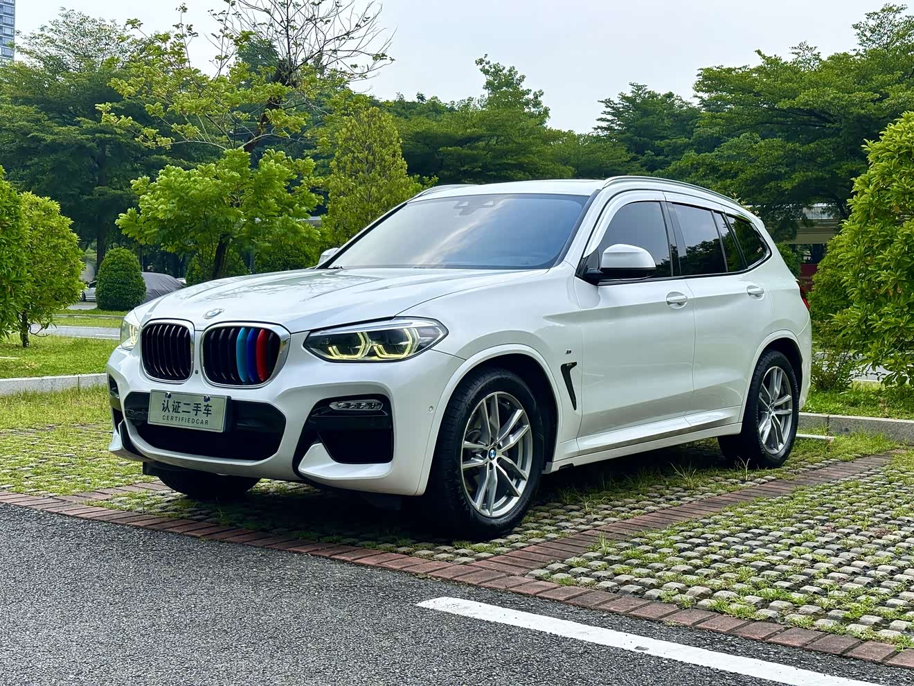 BMW X3 2019 BMW X3 2019 car image