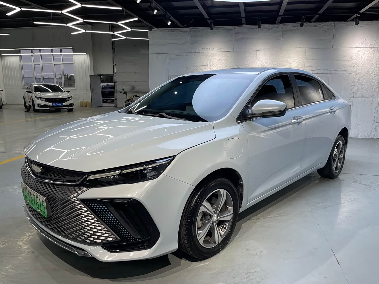 GEELY Emgrand L HiP 2023 car image 