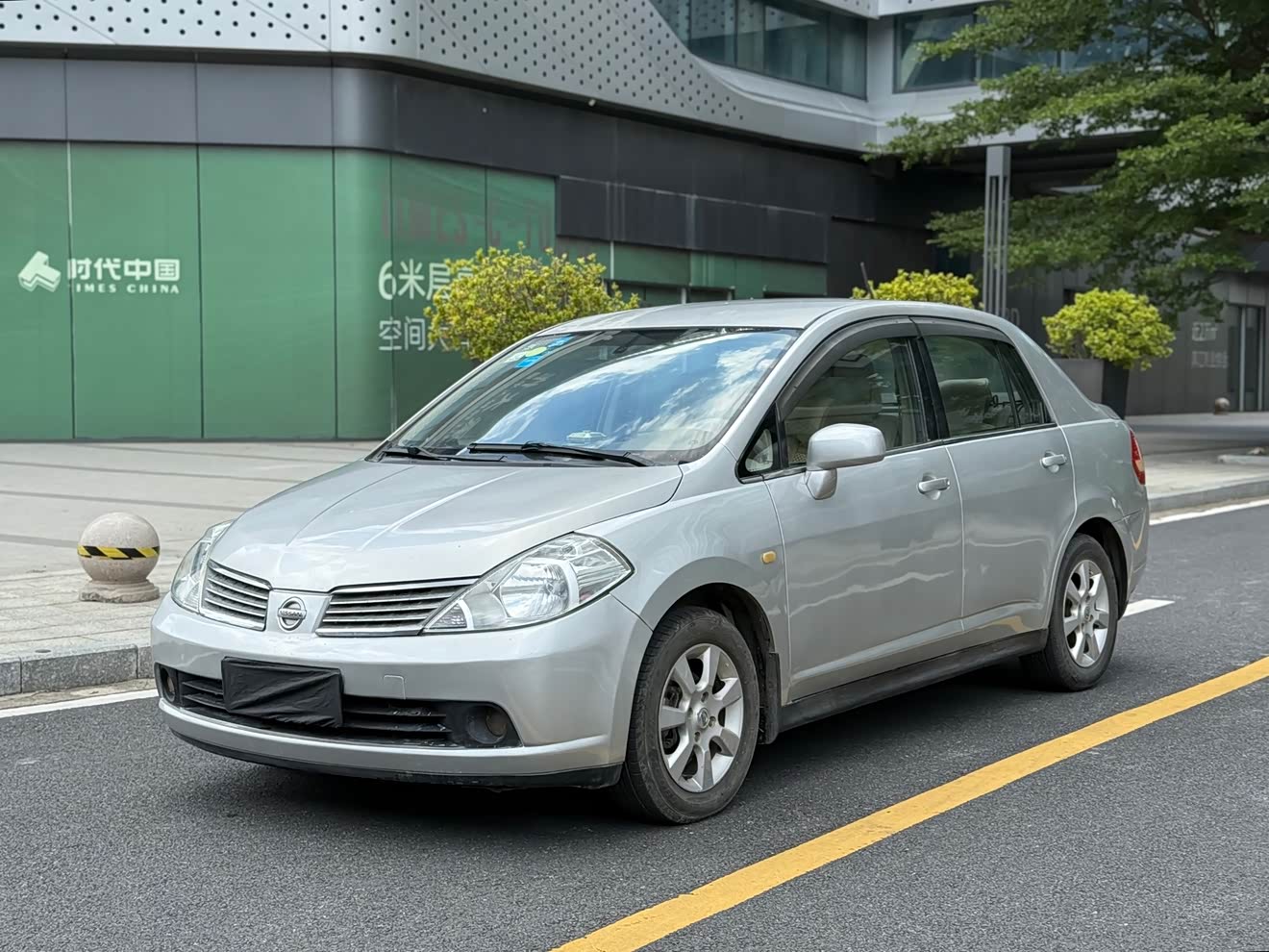 Nissan Tiida Sedan 2007 汽车图片 