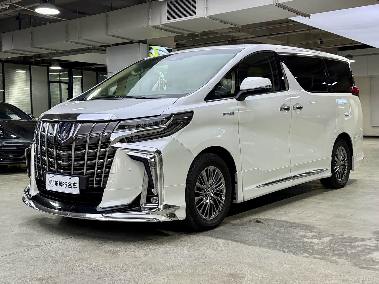 Toyota Alphard 2020 car image 