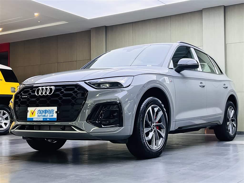 Audi Q5L 2025 car image 