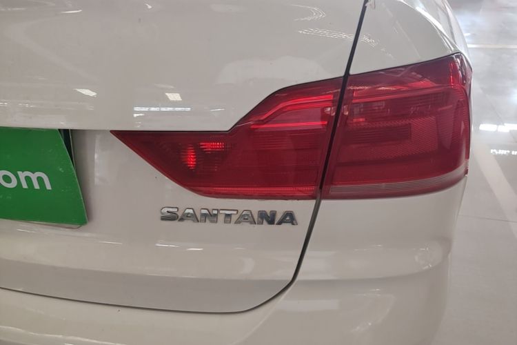 Volkswagen Santana 2019 صورة سيارة #8