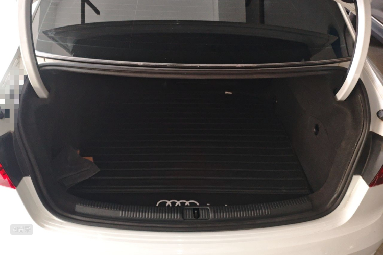 Audi A3 2019 car image #21