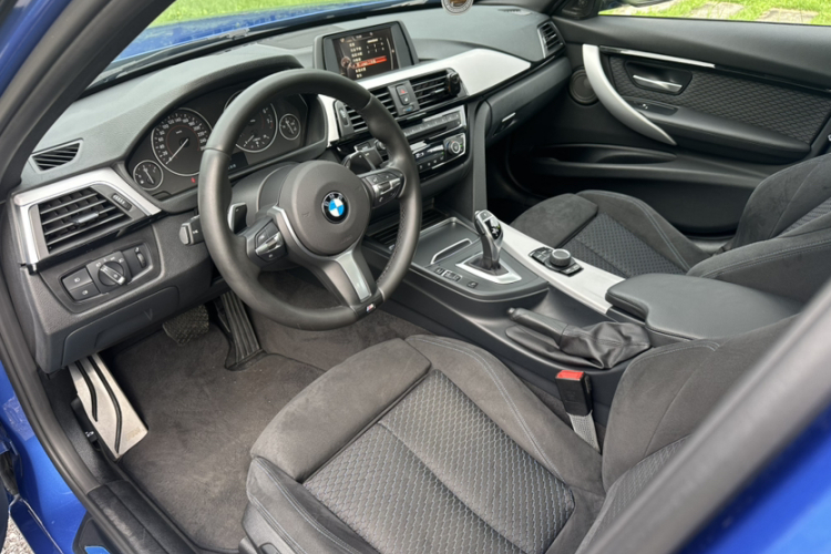 BMW 3 Series 2017 #10 BMW 3 Series 2017 car image #10