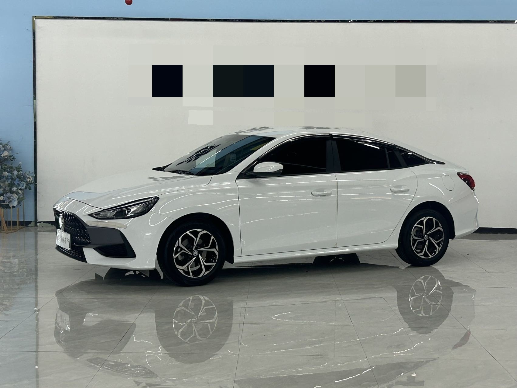 2025 2025 car image