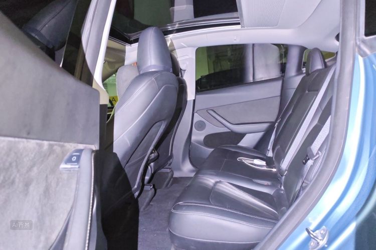 Tesla Model Y 2021 #19 Tesla Model Y 2021 car image #19