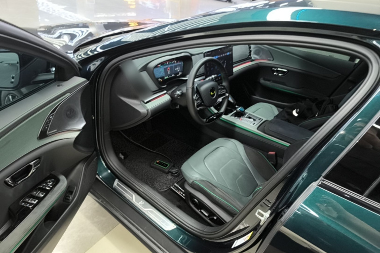 BYD Han 2022 #16 BYD Han 2022 car image #16