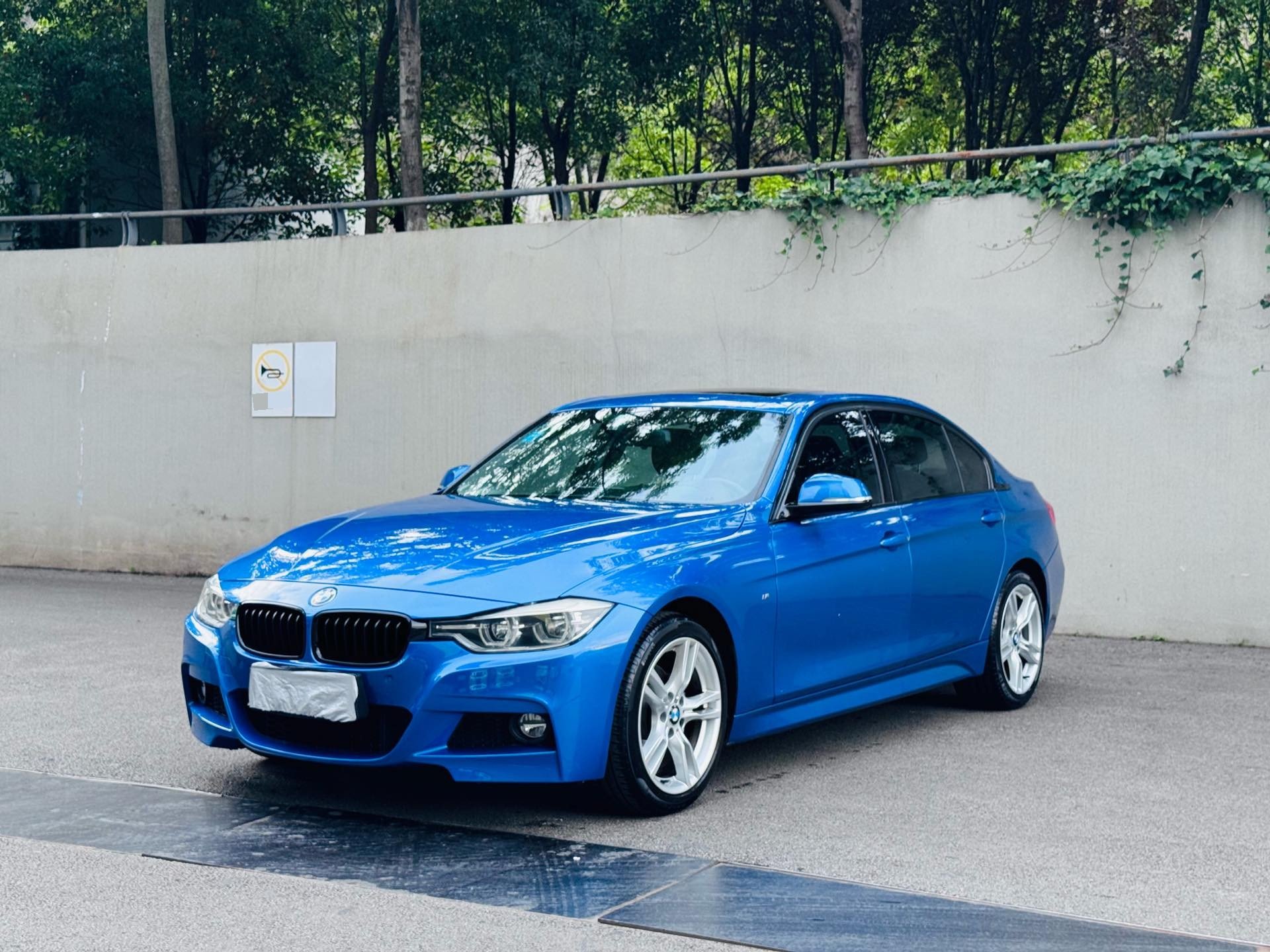 BMW 3 Series 2017 car image 