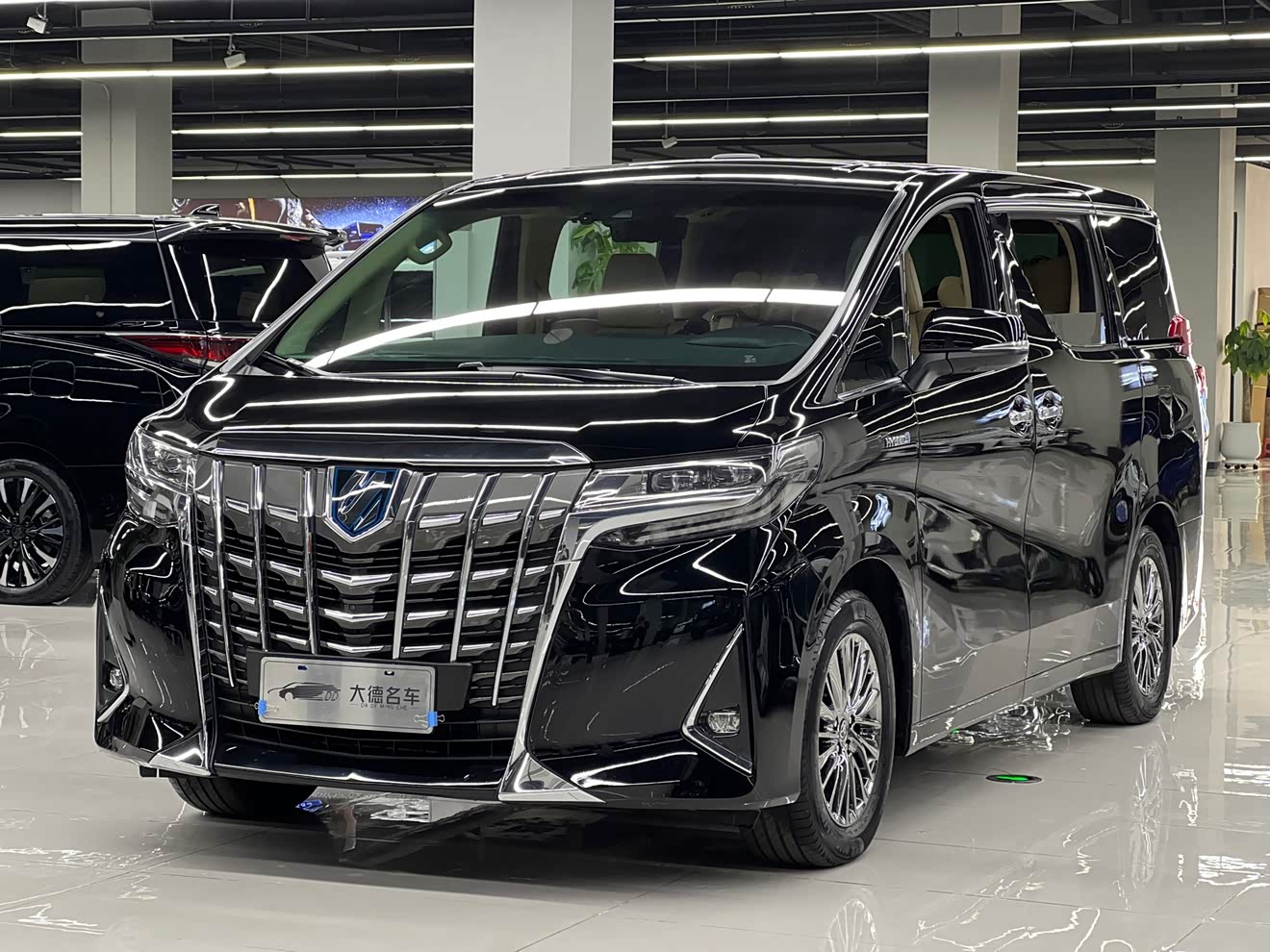 Toyota Alphard 2020 汽车图片 