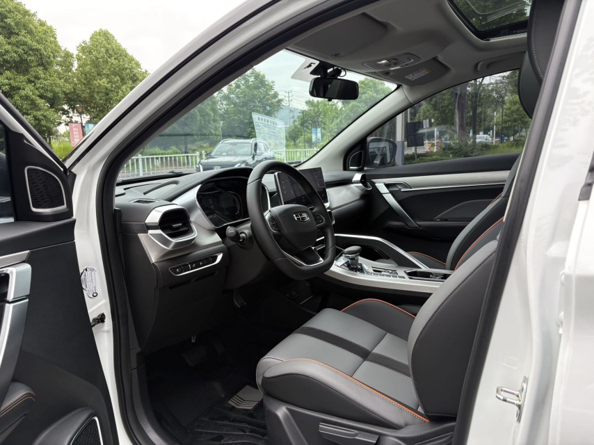 GEELY Coolray 2024 car image #4