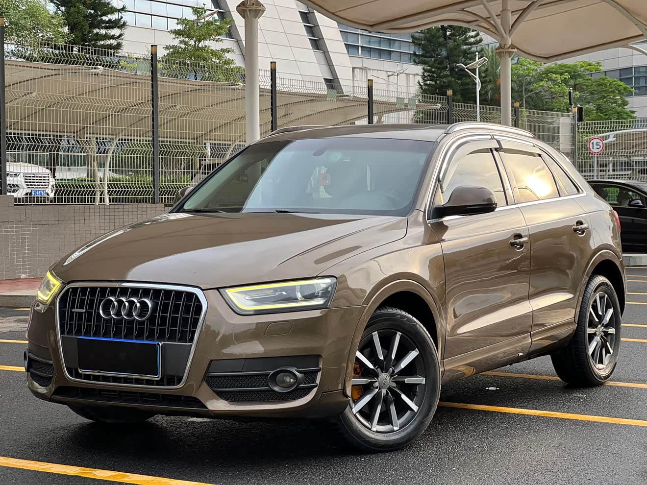 Audi Q3 (Imported) 2013 car image 