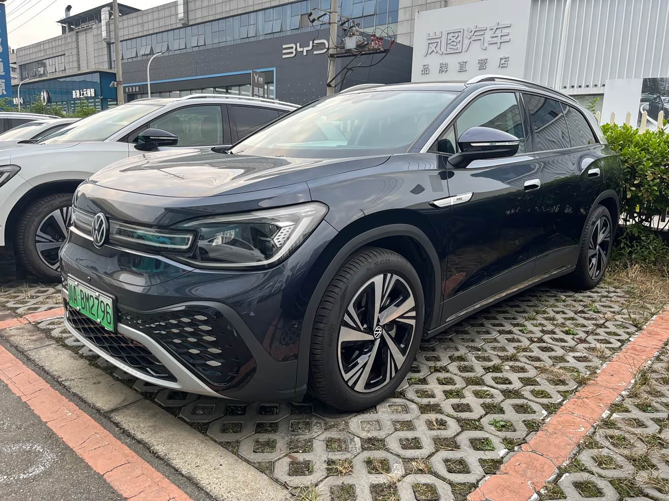 Volkswagen ID.6 Crozz 2024 immagine di auto 