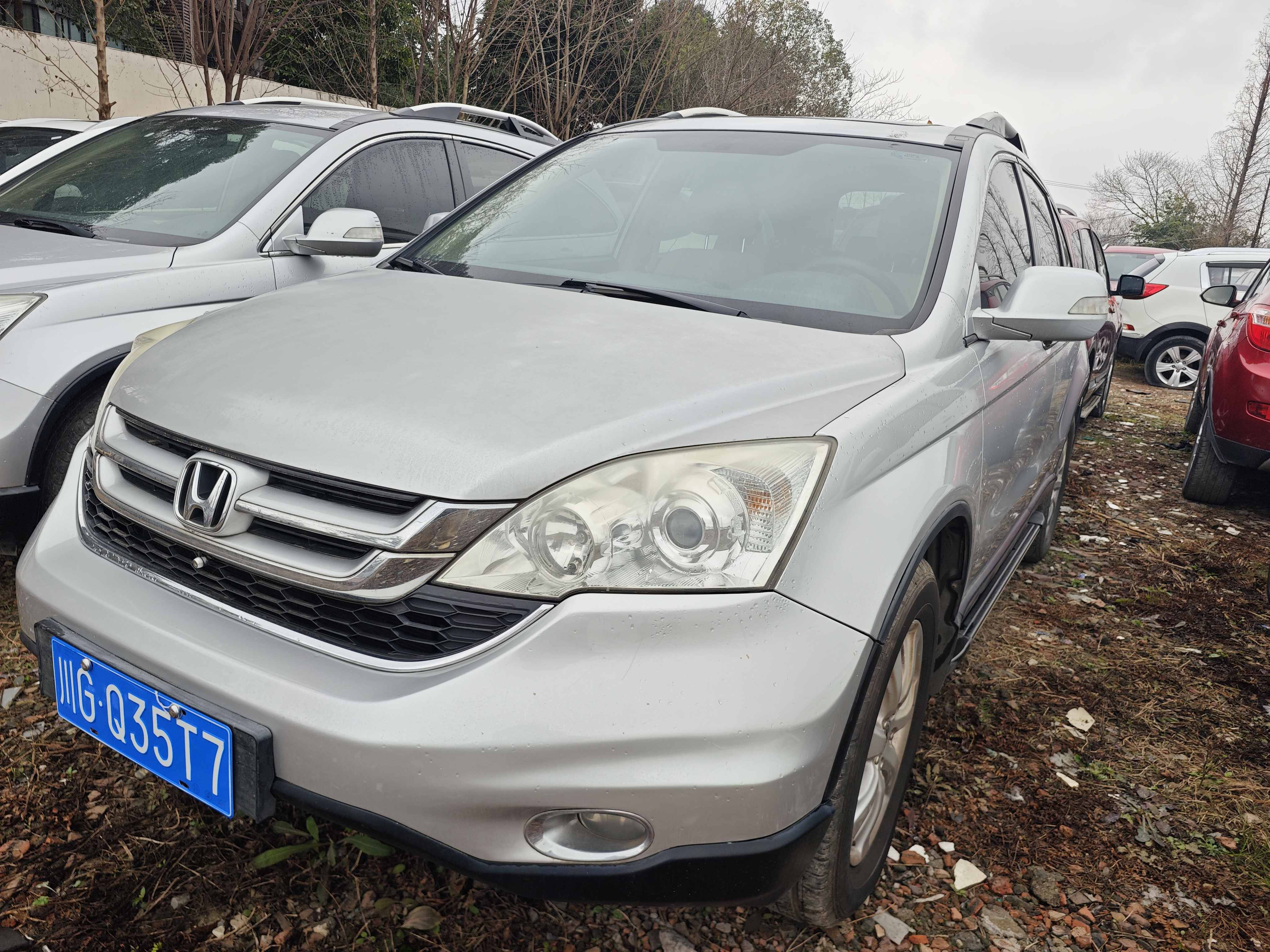 2010 car image #2
