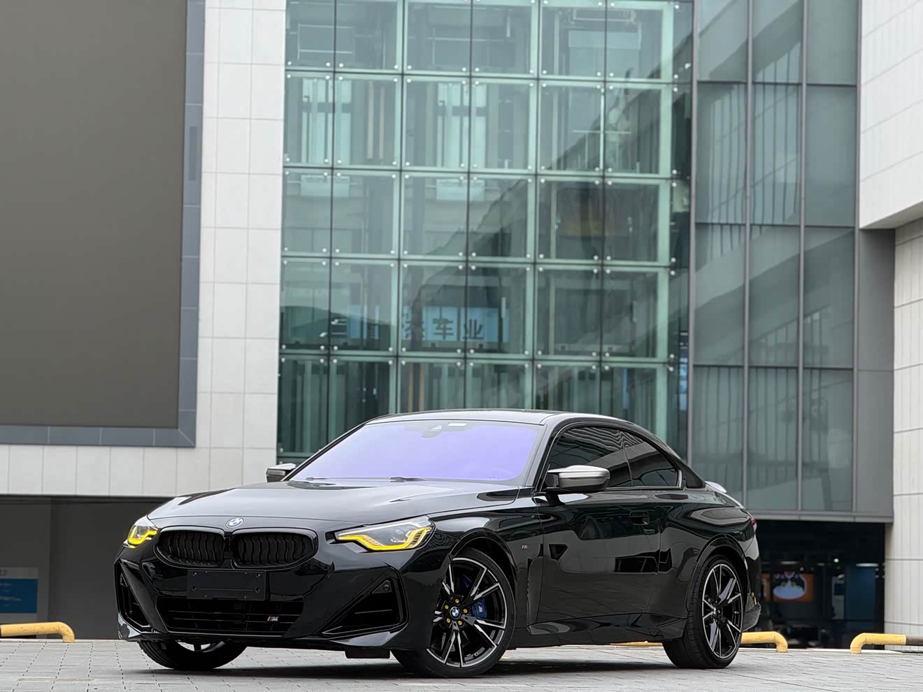 BMW M240i 2024 immagine di auto 