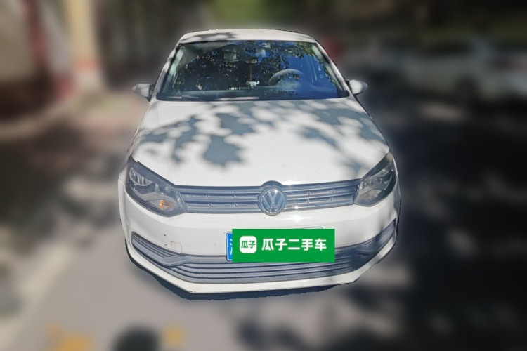 Volkswagen Polo 2014 car image #3