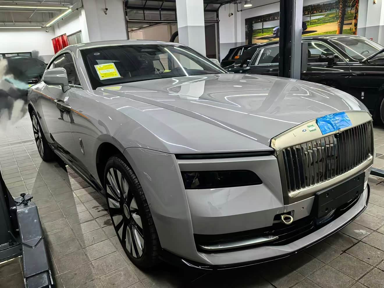 Rolls-Royce Spectre Rolls-Royce Spectre 汽车图片