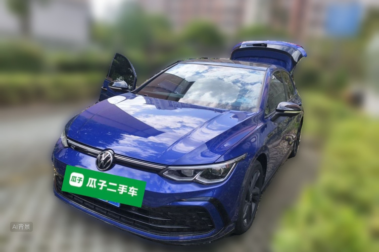 Volkswagen Golf 2021 car image #2