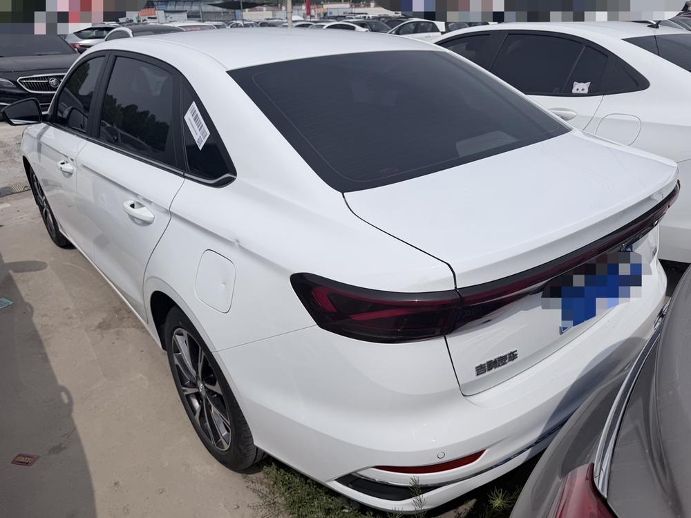 GEELY Emgrand 2024 car image #4