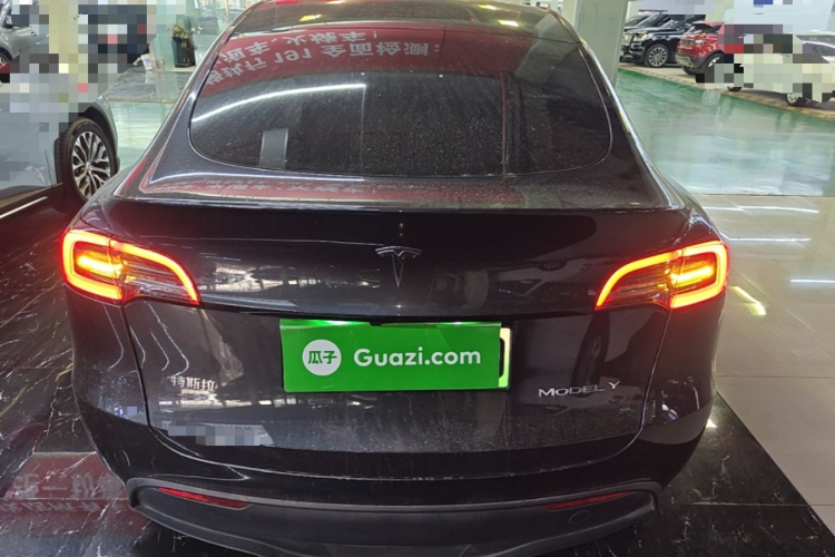 Tesla Model Y 2024 #6 Tesla Model Y 2024 car image #6