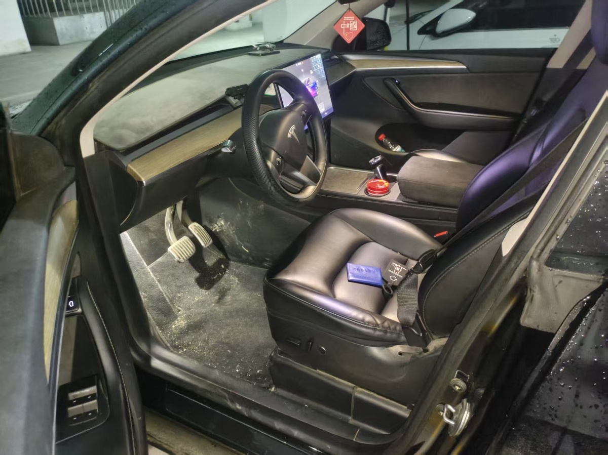 Tesla Model Y 2022 car image #4