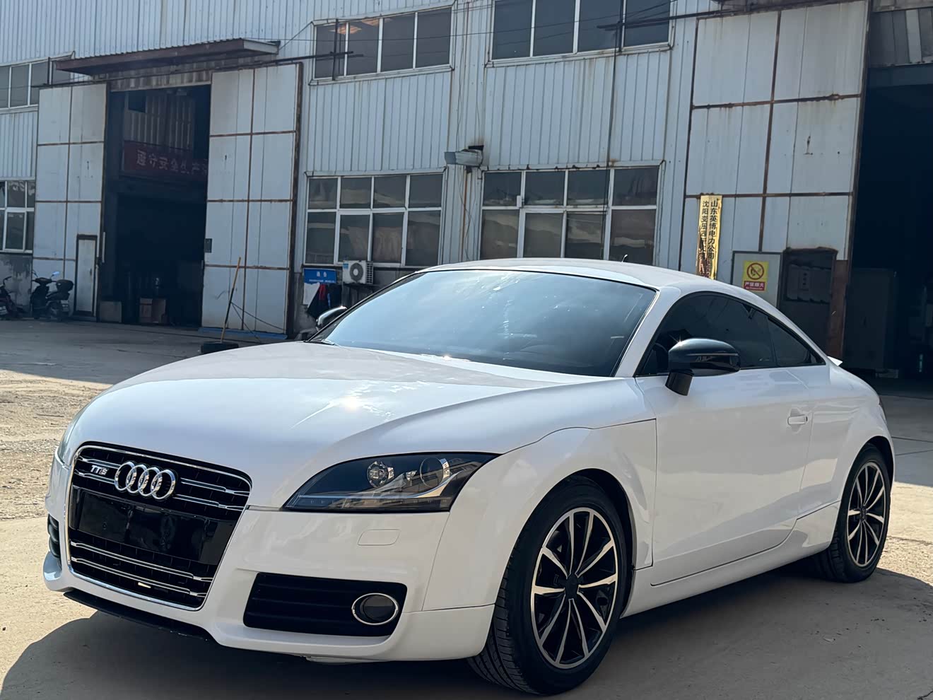 Audi TT 2013 Audi TT 2013 car image