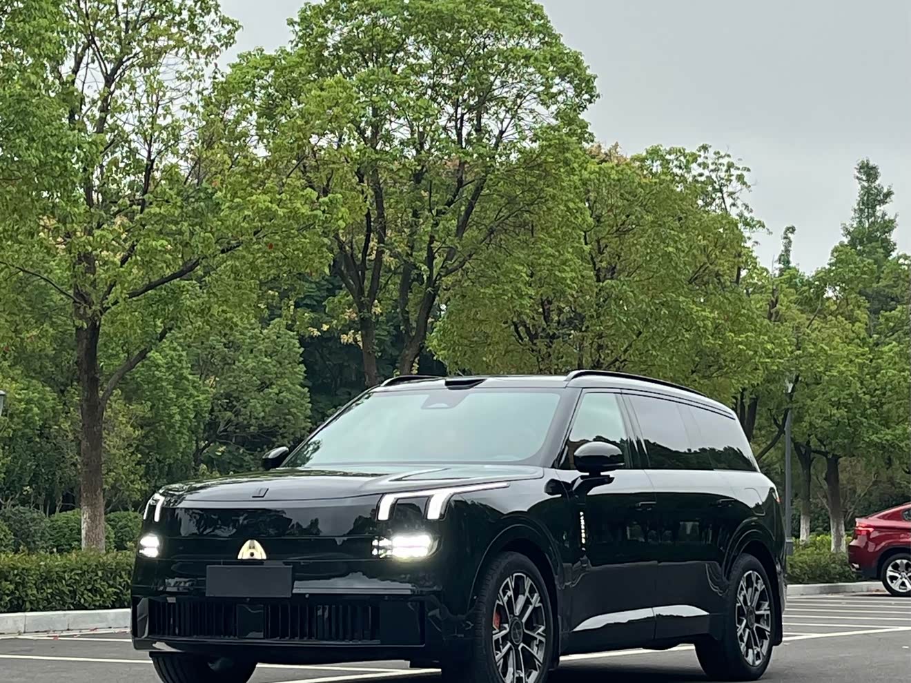 Lynk & Co 900 2025 Lynk & Co 900 2025 car image