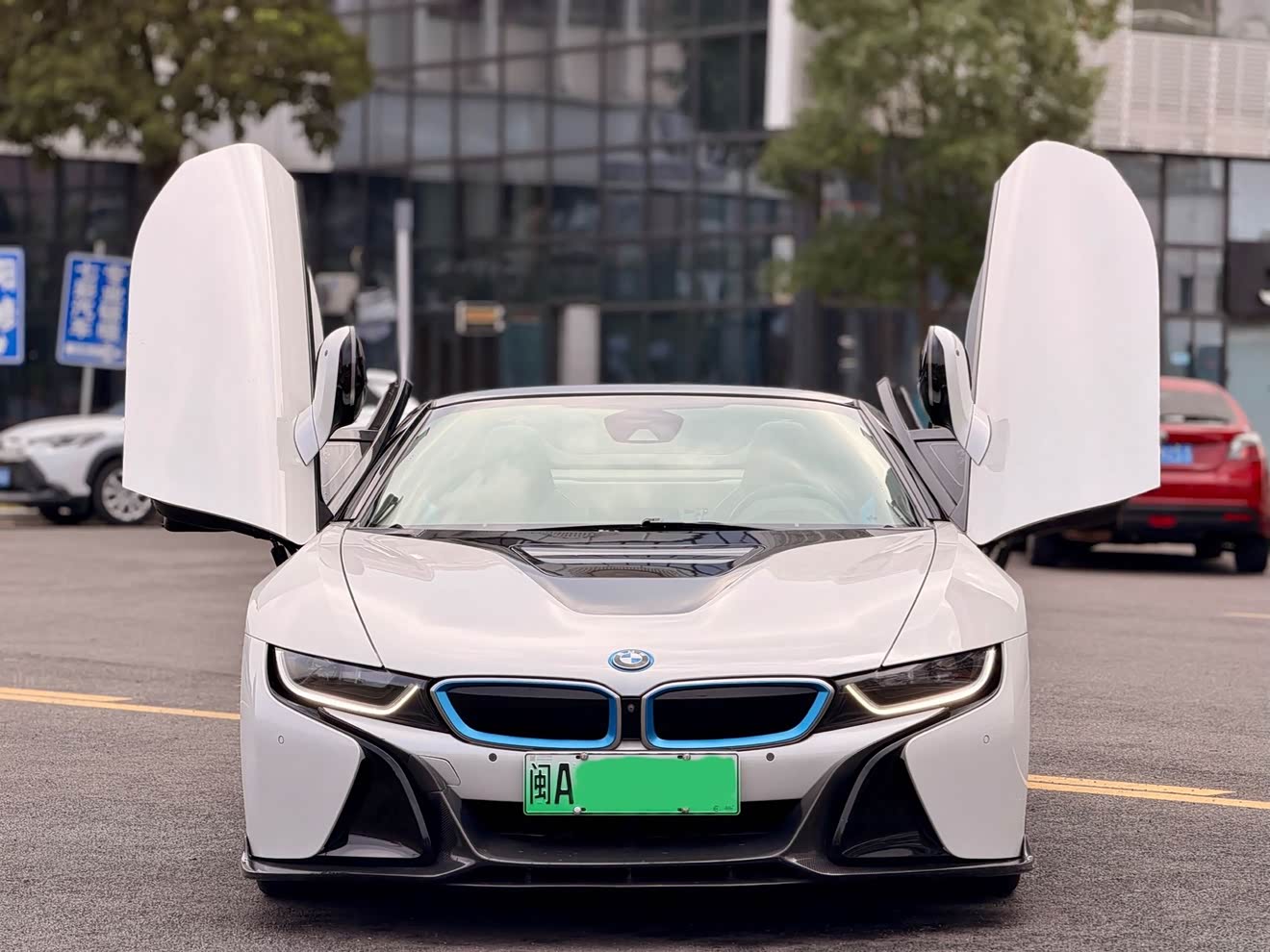 BMW i8 2020 BMW i8 2020 car image
