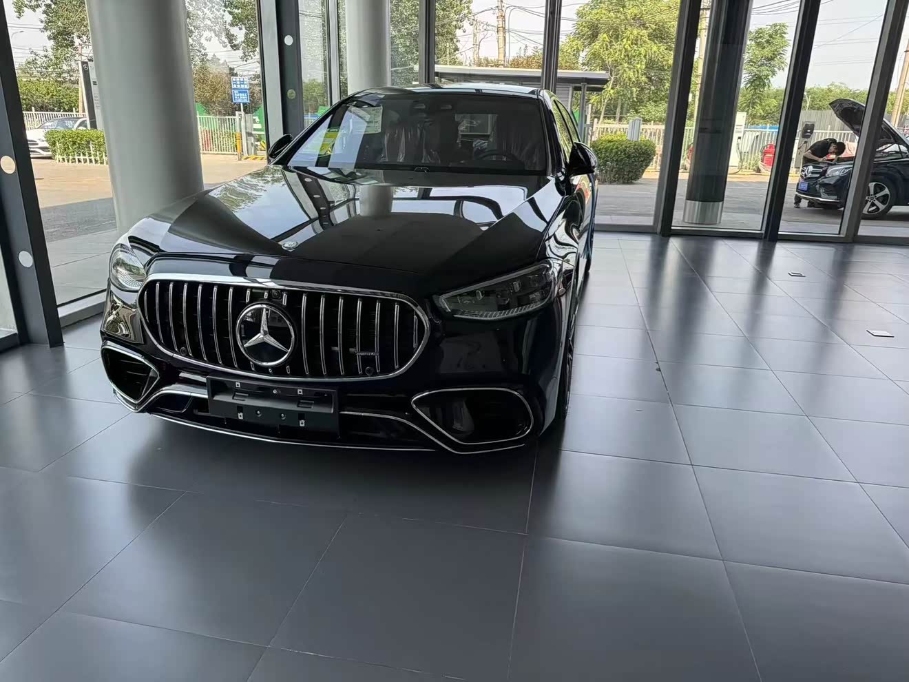 Mercedes-Benz S AMG New Energy 2024 صورة سيارة 