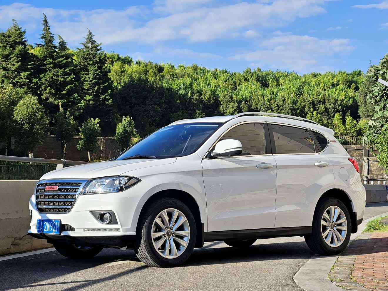 Haval H2 2016 car image 