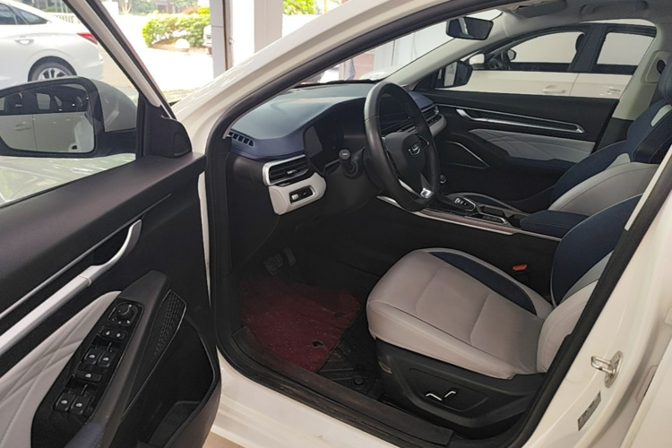 GEELY Emgrand 2023 #16 GEELY Emgrand 2023 car image #16