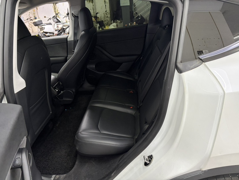 Tesla Model Y 2021 #9 Tesla Model Y 2021 car image #9