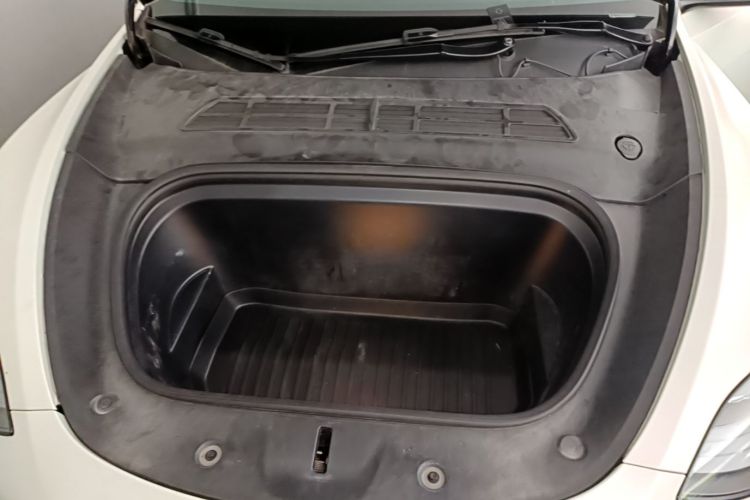 Tesla Model Y 2022 #20 Tesla Model Y 2022 car image #20