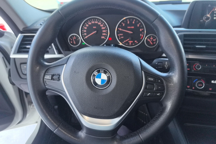 BMW 3 Series 2017 #11 BMW 3 Series 2017 car image #11