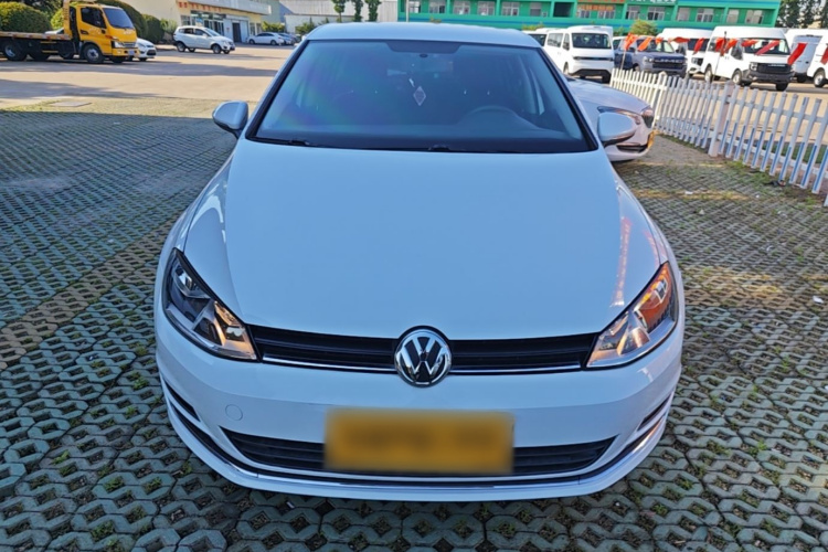 Volkswagen Golf 2016 car image #3
