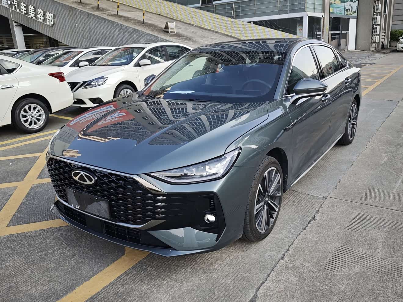 Chery Arrizo 8 Pro 2025 car image 