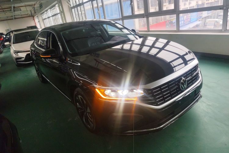 Volkswagen Passat 2024 imagen de coche #6