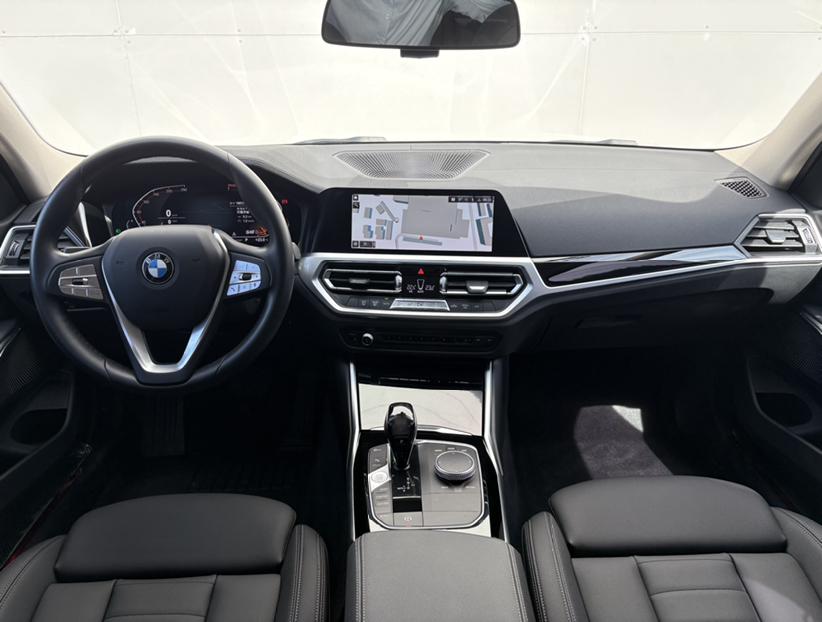 BMW 3 Series 2019 #9 BMW 3 Series 2019 car image #9