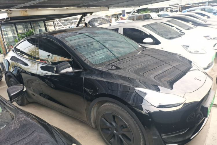 Tesla Model Y 2023 #4 Tesla Model Y 2023 car image #4