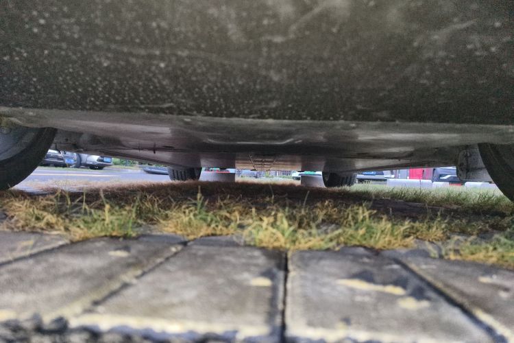 Tesla Model Y 2021 car image #29