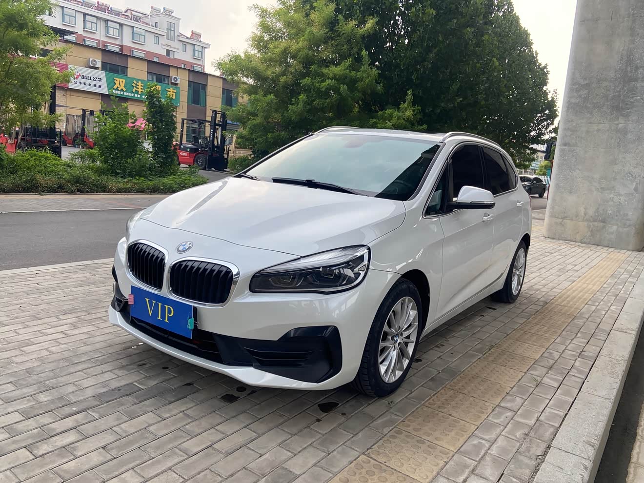 BMW 2 Series Tourer 2019 car image 