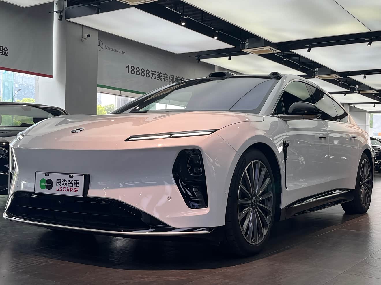 NIO ET9 2024 汽车图片 