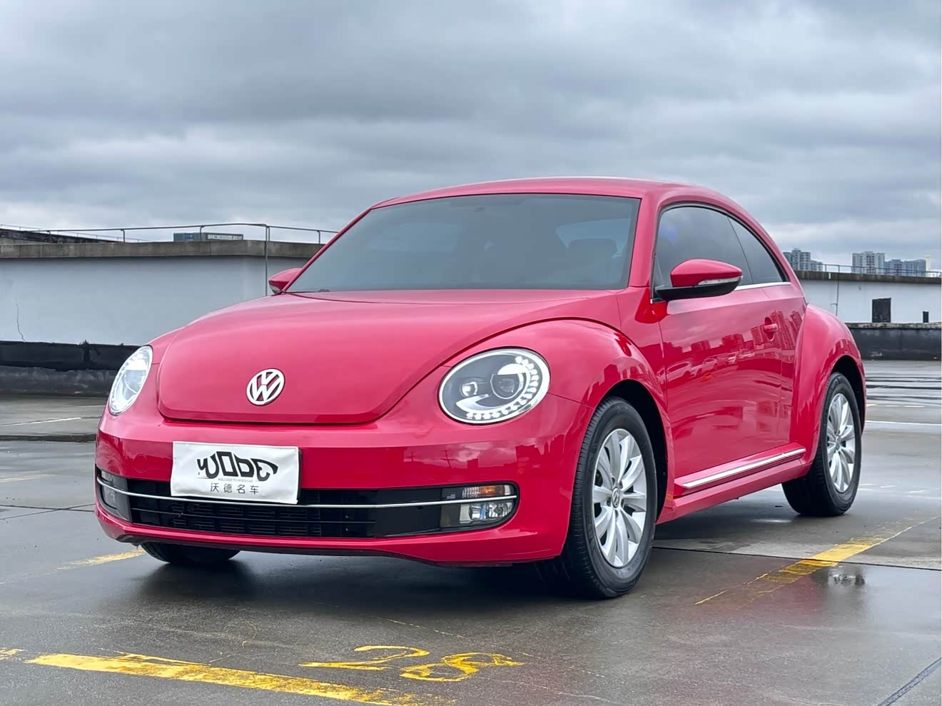 Volkswagen Beetle 2014 car image 