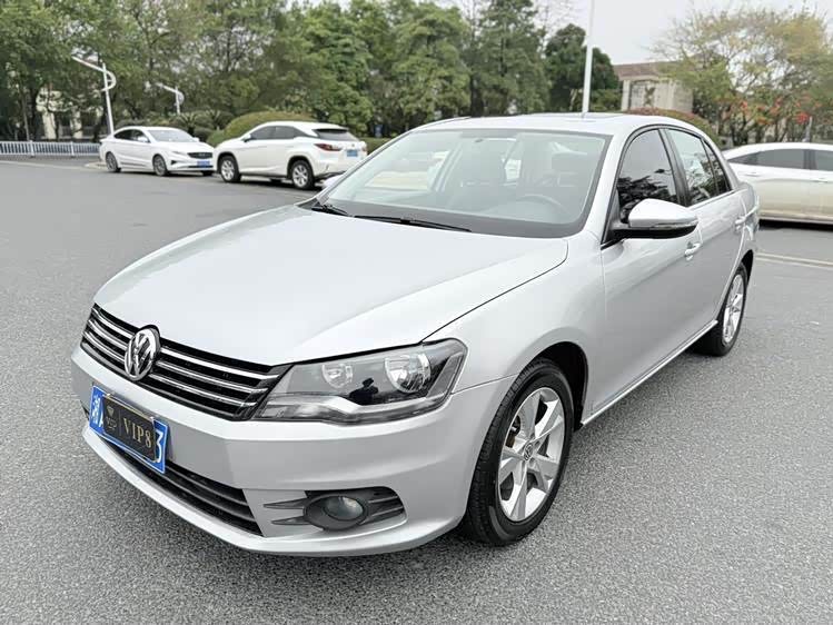 Volkswagen Bora 2015 car image 