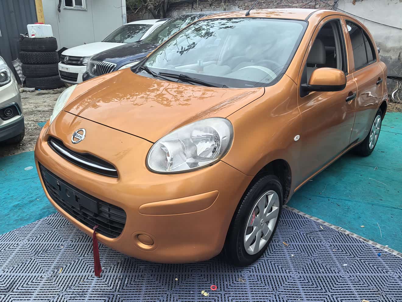 Nissan March 2010 汽车图片 