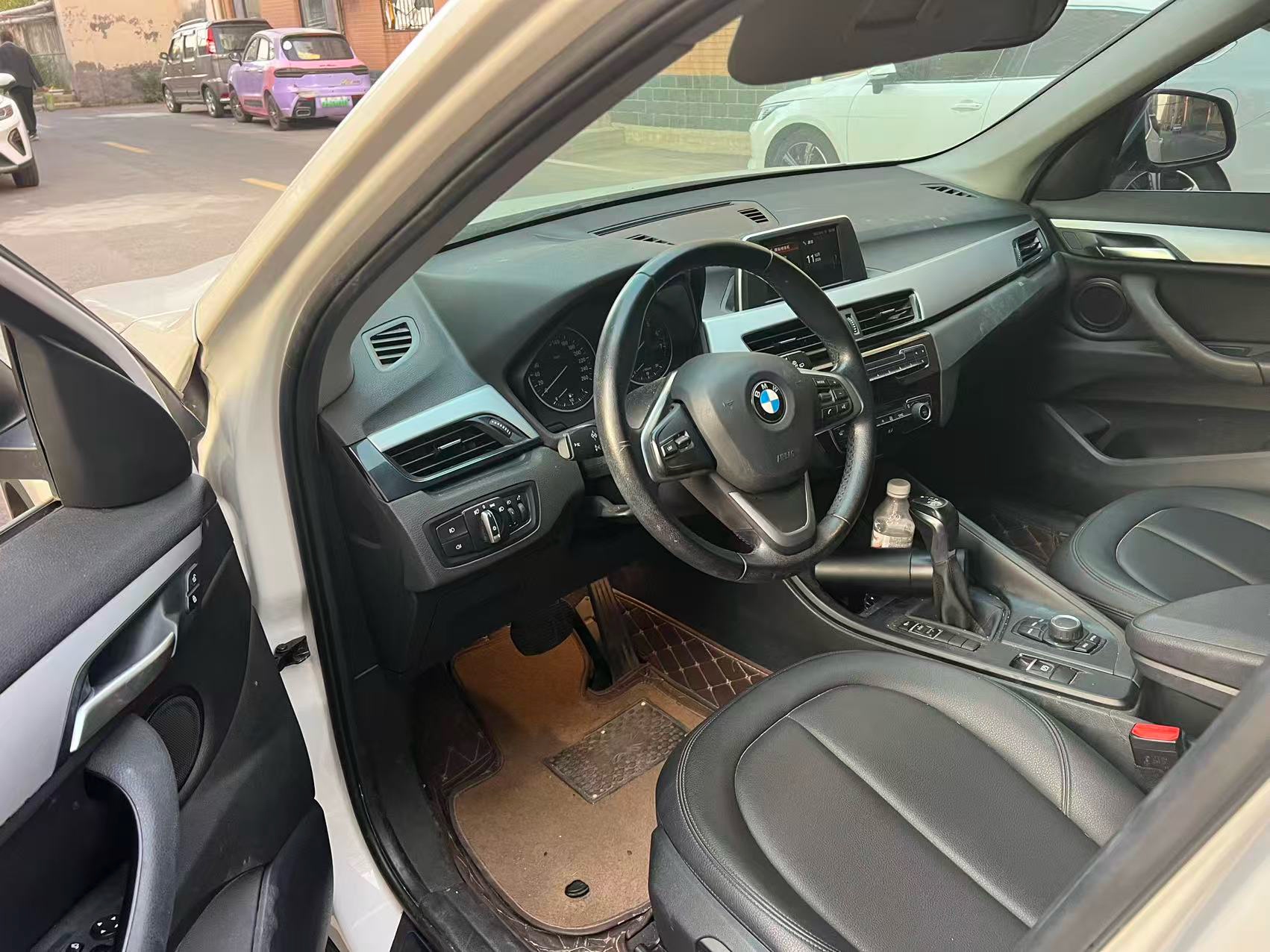 BMW X1 2018 #2 BMW X1 2018 صورة سيارة #2