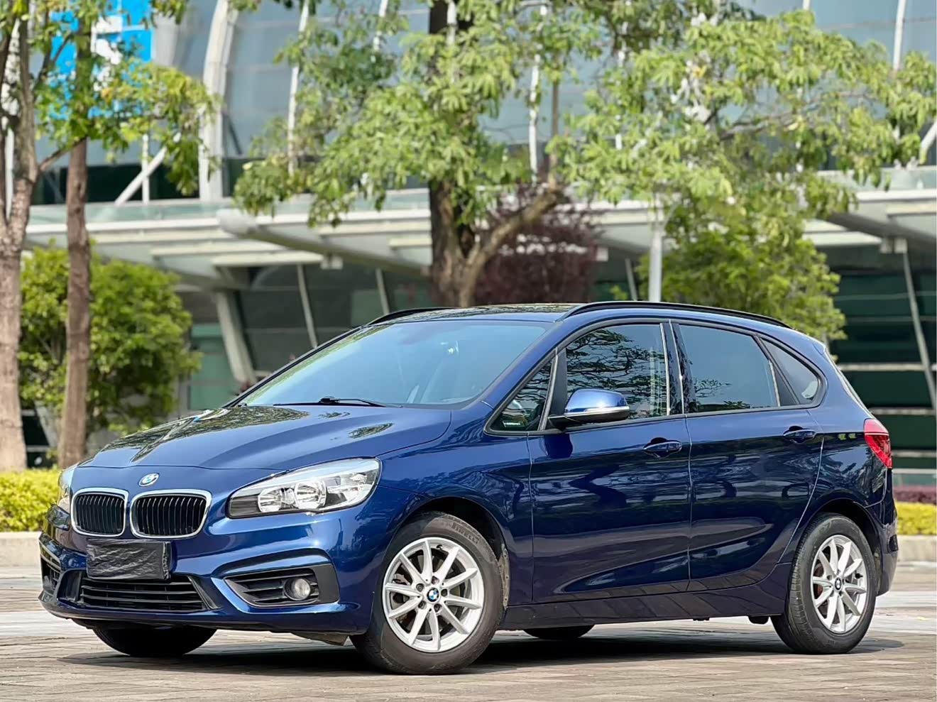 BMW 2 Series Tourer 2017 car image 