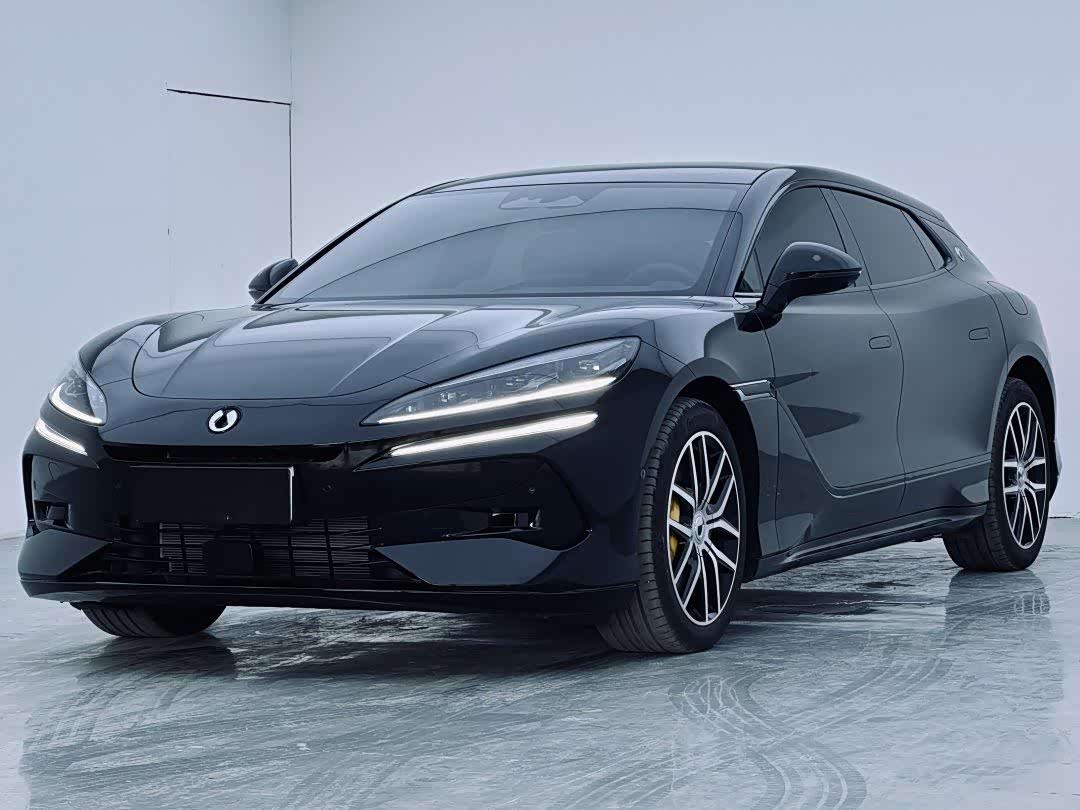 Denza Z9GT 2025 Denza Z9GT 2025 car image